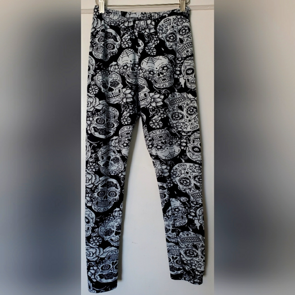 Just Cozy Sugar Skull Print Leggings 💀☠